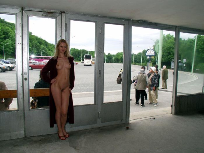Wife exhibitionist nude