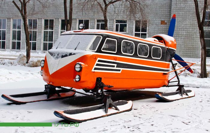 Что общего между автобусом на лыжах и вертолетом?