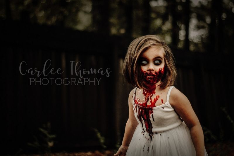 Мама устроила зомби-фотосессию с дочерьми к Хэллоуину
